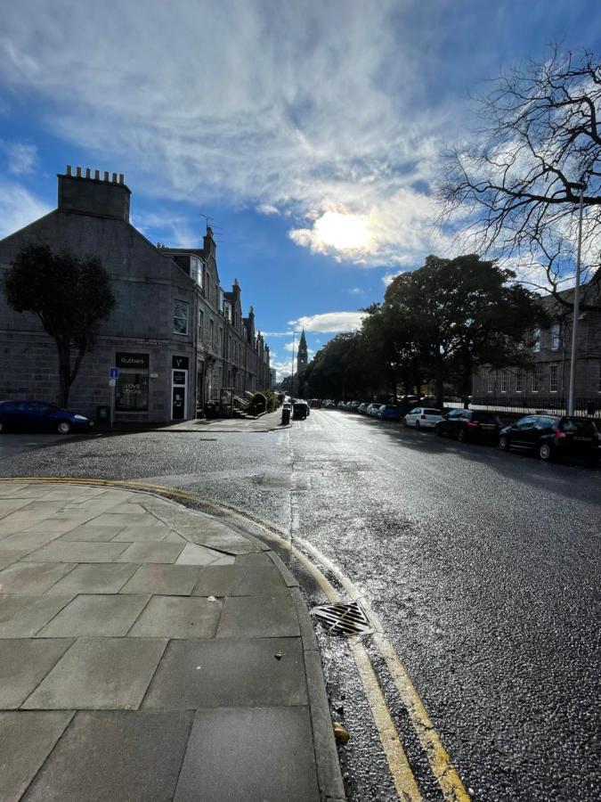 Amazing Getaways - The Place For You With Free Parking Aberdeen Exterior foto